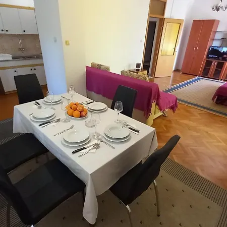 House Vukelic