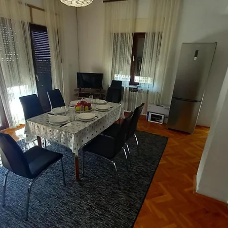 Vukelic Apartament *