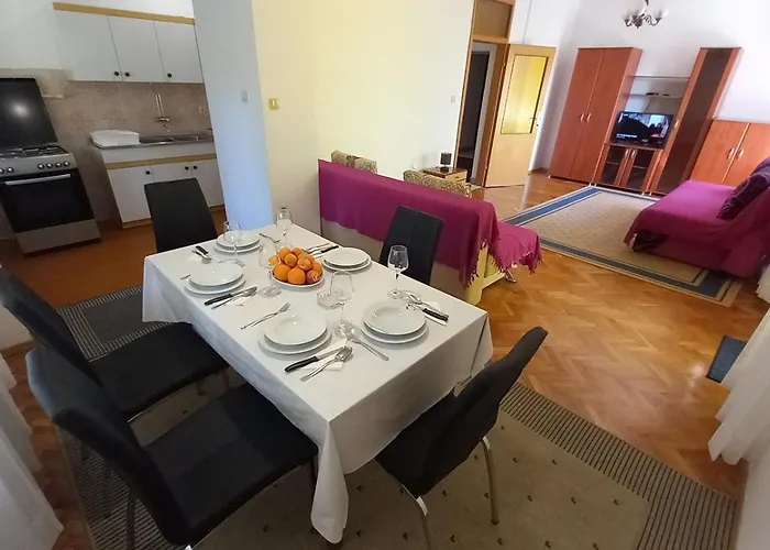 House Vukelic
